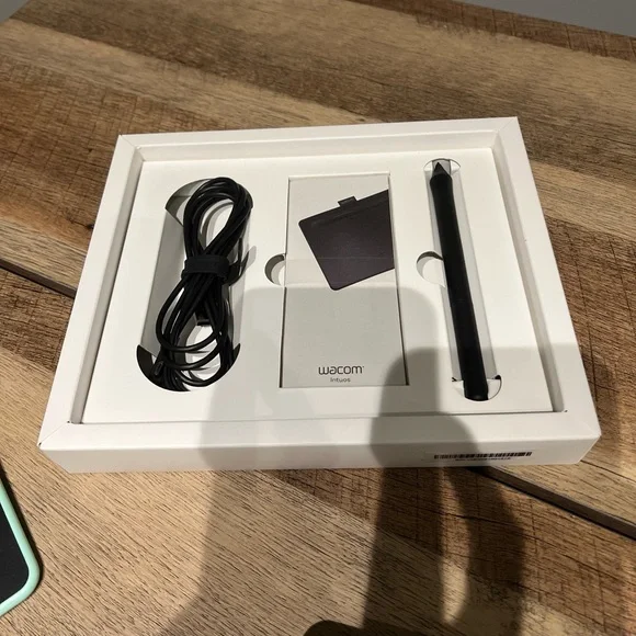 Wacom Intuos Small Wireless Graphics Tablet - Picture 5 of 5